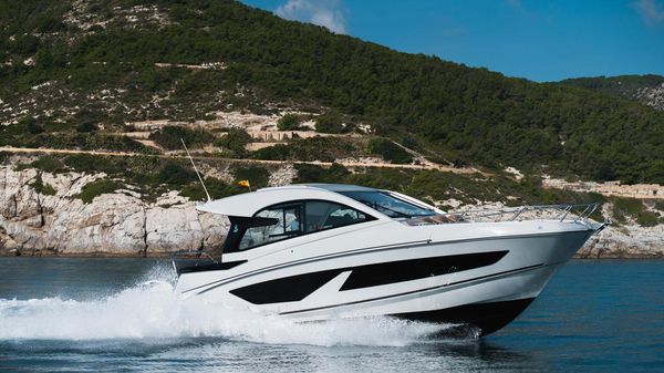 Beneteau GT 32