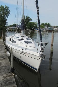 Hunter 326 image