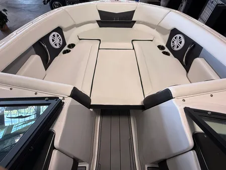 Monterey M205-FAMILY-BOWRIDER image