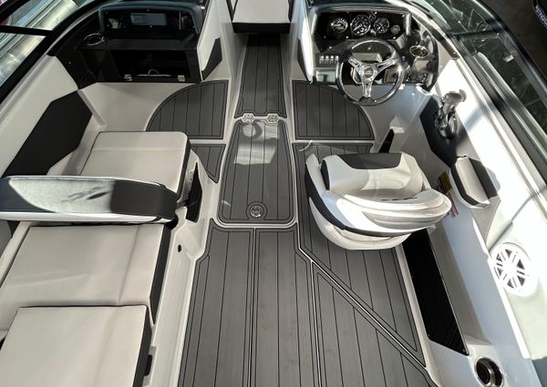 Monterey M205-FAMILY-BOWRIDER image