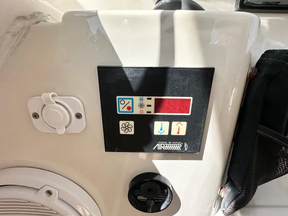 Chris-Craft Roamer 40 image