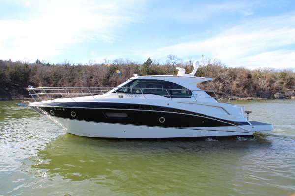 Cruisers Yachts 41 Cantius - main image