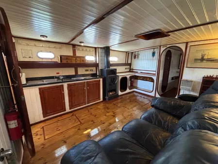 Dutch-barge 58-HOUSEBOAT image