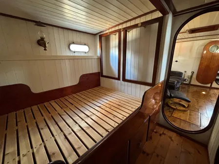 Dutch-barge 58-HOUSEBOAT image