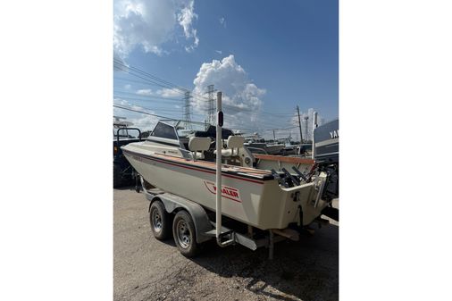 Boston-whaler REVENGE-20 image