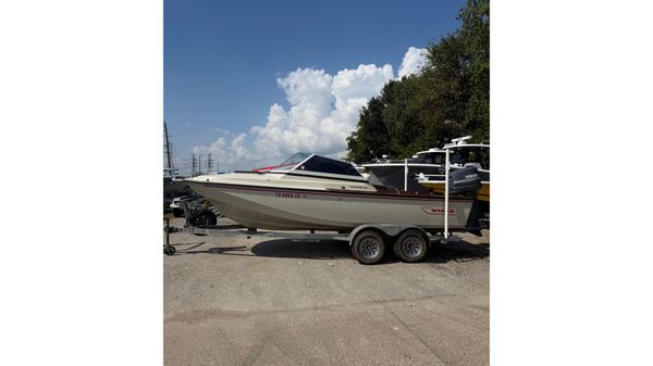 Boston Whaler Revenge 20