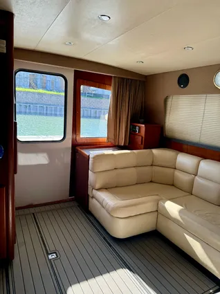 Luhrs 36 Convertible image