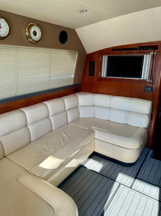 Luhrs 36 Convertible image