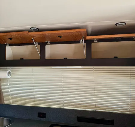 Luhrs 36 Convertible image