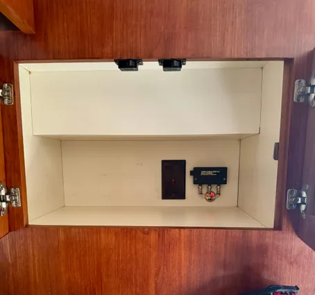 Luhrs 36 Convertible image