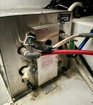 Luhrs 36 Convertible image