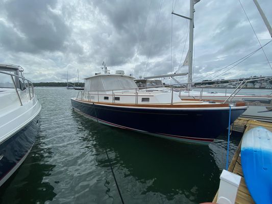 Grand Banks Eastbay Hardtop Express - main image