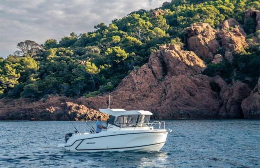 Quicksilver 625-PILOTHOUSE image