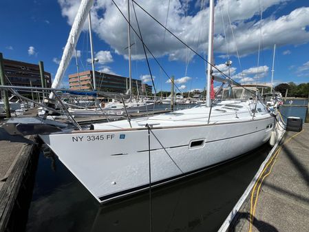 Beneteau 423 image