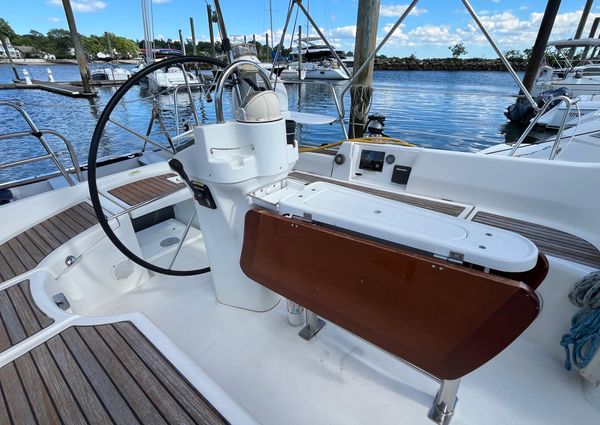 Beneteau 423 image