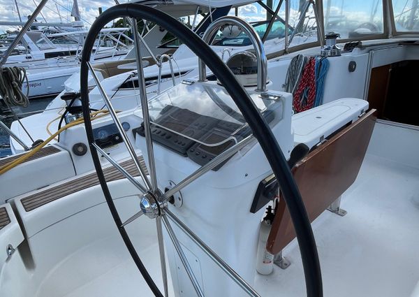 Beneteau 423 image