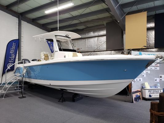 Edgewater 262CC Center Console - main image