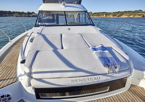 Beneteau ANTARES-12-FLY image