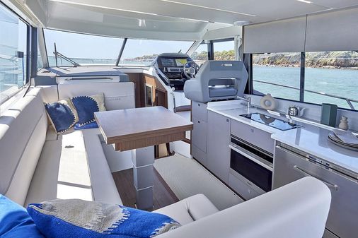 Beneteau ANTARES-12-FLY image