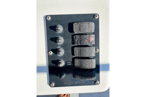 Blue Wave 220 Classic image