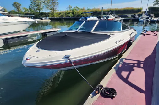 Sea Ray 205 Sport 