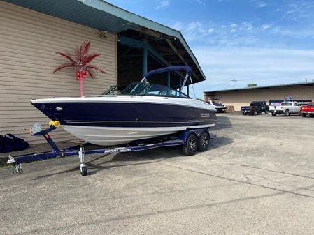 Monterey 224FS-LUXURY-FAMILY-BOWRIDER image