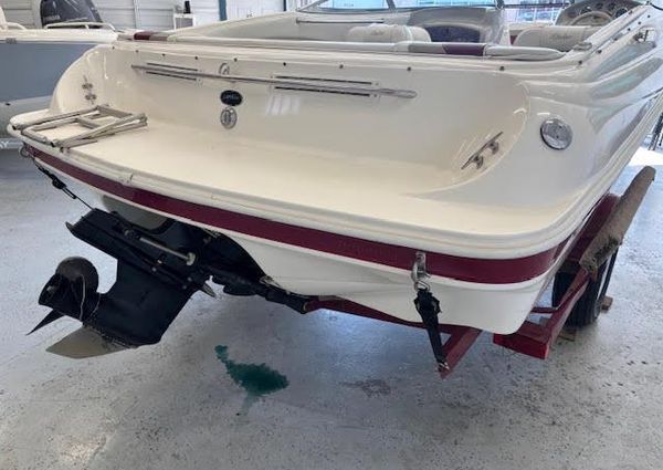 Rinker CAPTIVA-212 image