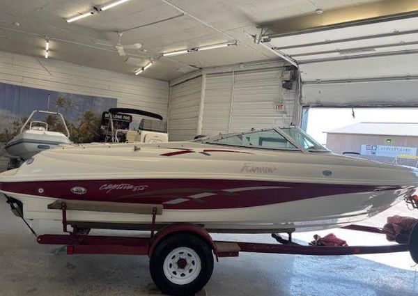 Rinker CAPTIVA-212 image