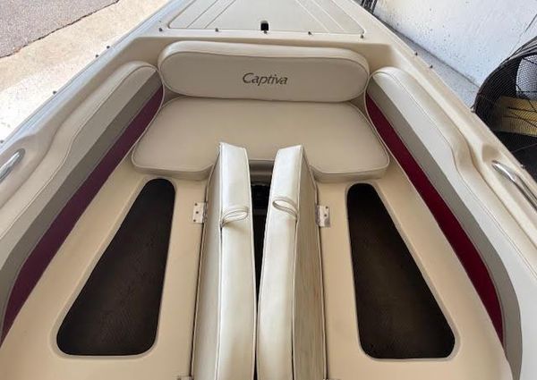 Rinker CAPTIVA-212 image