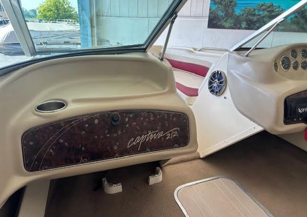 Rinker CAPTIVA-212 image