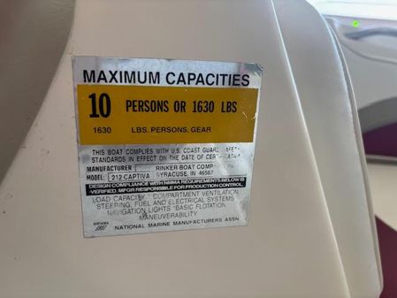 Rinker CAPTIVA-212 image