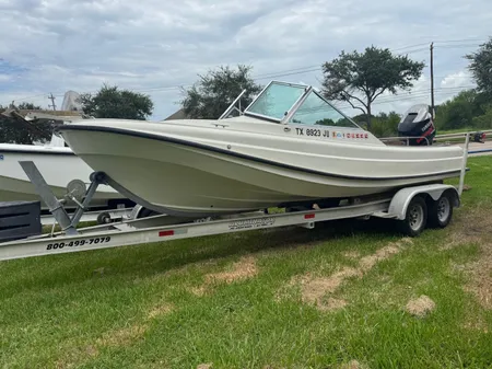Boston Whaler 21 Outrage 