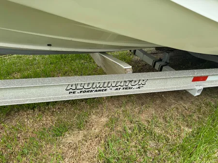 Boston-whaler 21-OUTRAGE image