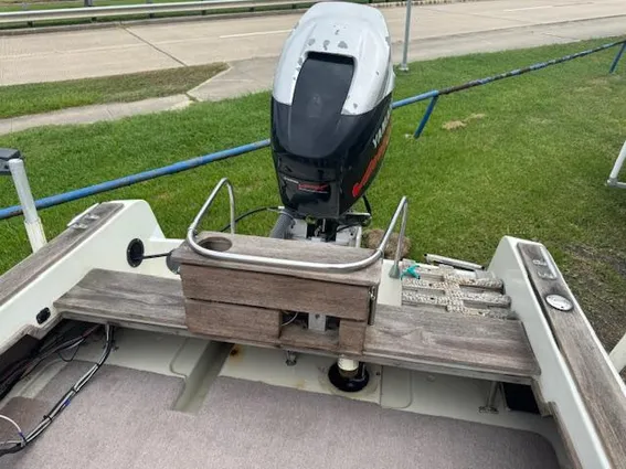 Boston-whaler 21-OUTRAGE image