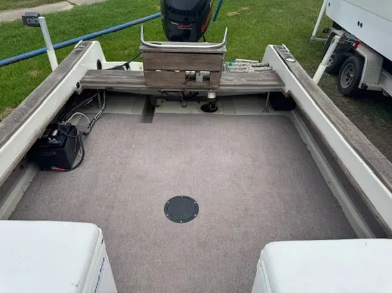 Boston-whaler 21-OUTRAGE image