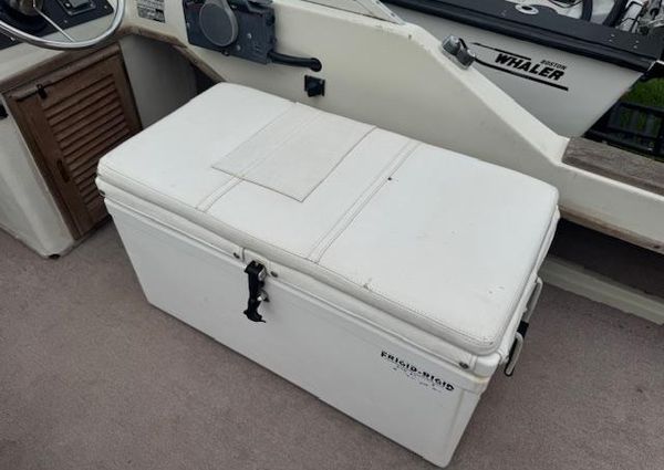 Boston-whaler 21-OUTRAGE image