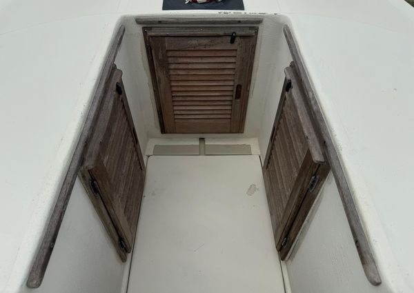 Boston-whaler 21-OUTRAGE image