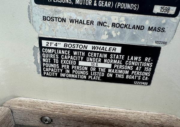 Boston-whaler 21-OUTRAGE image