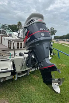 Boston-whaler 21-OUTRAGE image