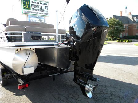 Bennington 23LTSB image