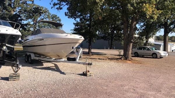 Maxum 2300 Cuddy