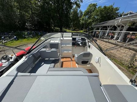 Bayliner VR5-CUDDY image