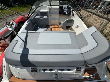 Bayliner VR5-CUDDY image