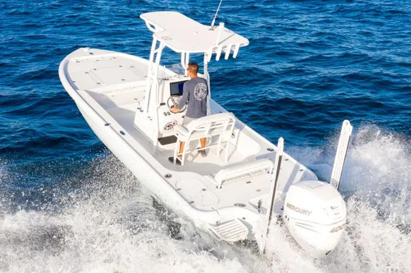 Yellowfin 24-BAY-CE image