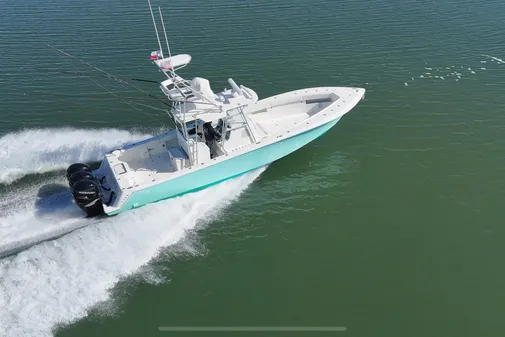SeaVee 39B Center Console image