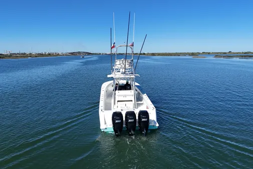 SeaVee 39B Center Console image