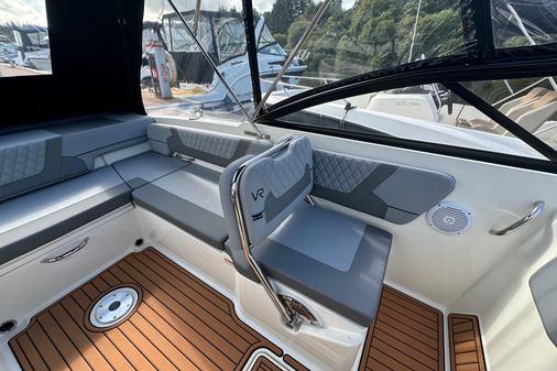 Bayliner VR6-CUDDY image