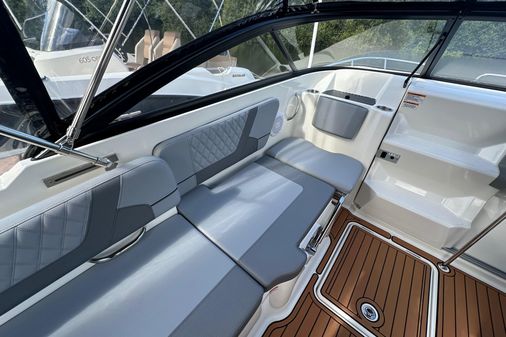 Bayliner VR6-CUDDY image