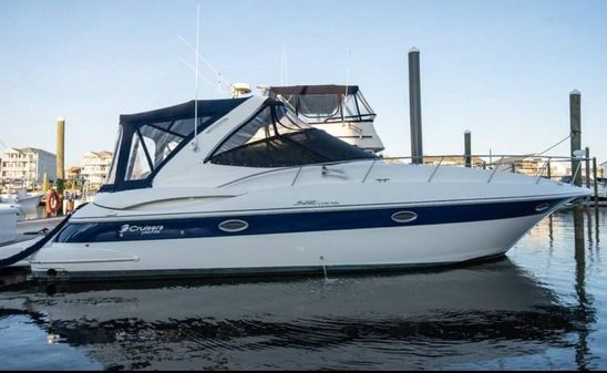 Cruisers Yachts 340 Express image