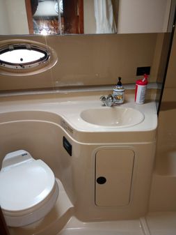 Cruisers Yachts 340 Express image